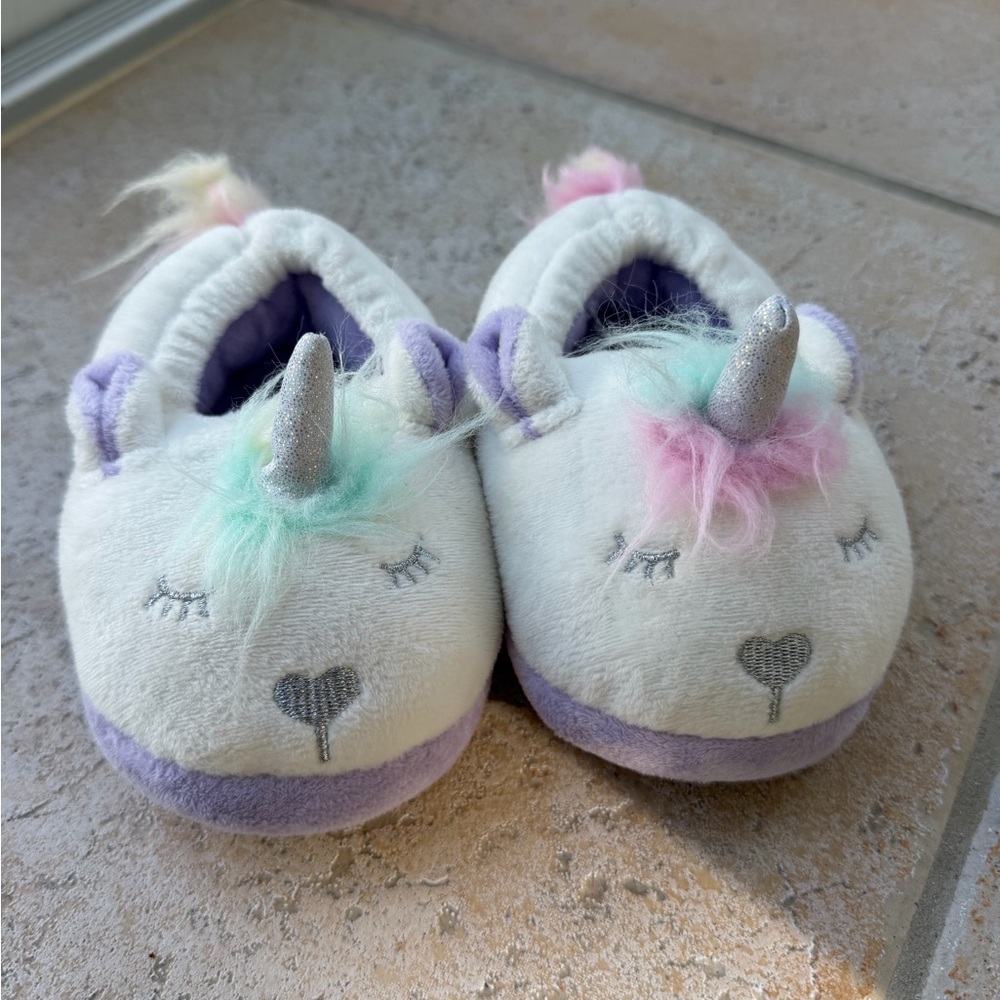 Tucker + Tate White Plush Unicorn Slippers with Pastel Accents